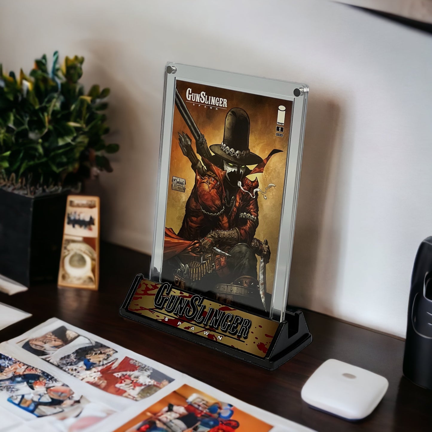 Gunslinger Spawn Comic Stand – Red Wolf Collectibles
