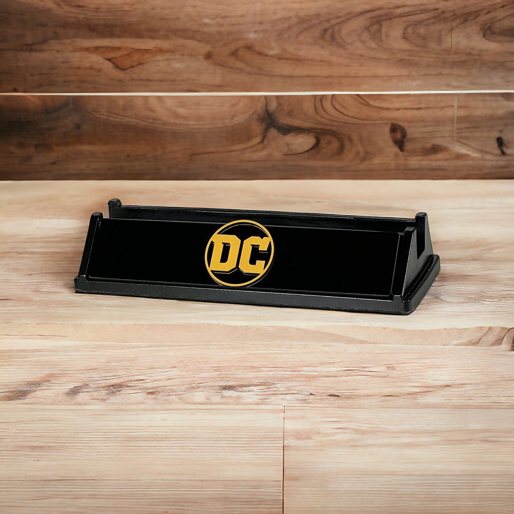 DC Comic Stand (Yellow and Black)